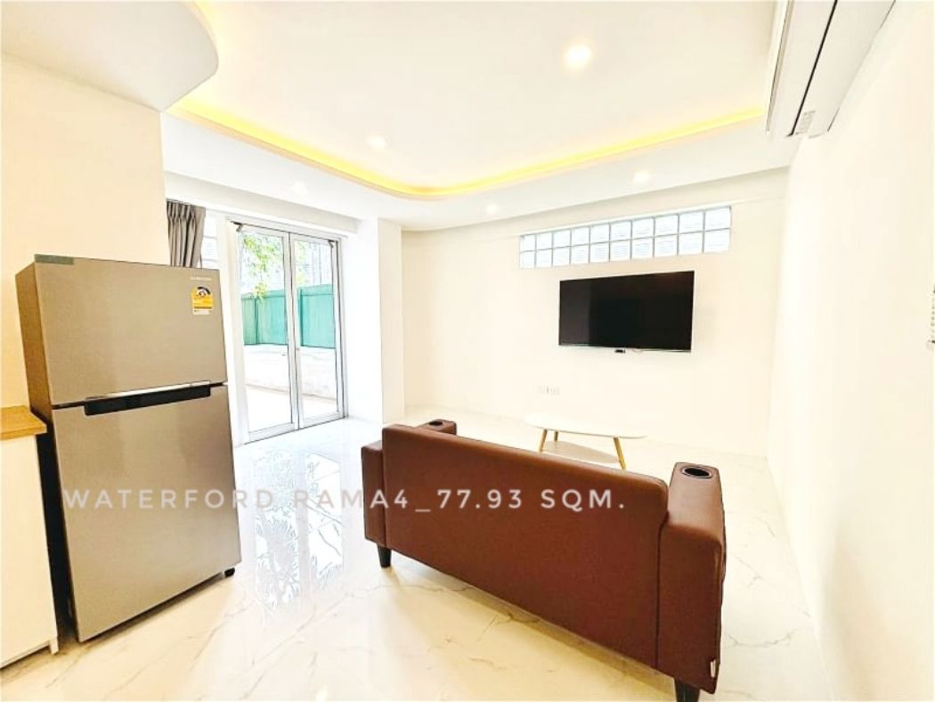 ٻҾ  ͹ newly renovated 2 bedrooms big unit   4 ͹ 77.93 . near BTS in Rama4 and Sukhumvit road