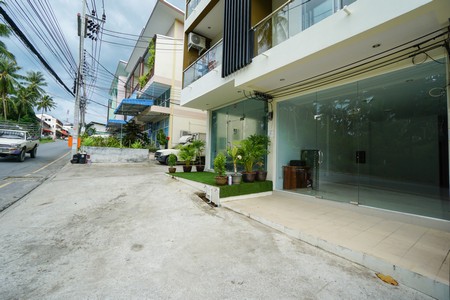 ٻҾ Office for Rent in Bophut Koh samui 3 floor near baandon Hospital Samui 400 m Commercisl building for rent 