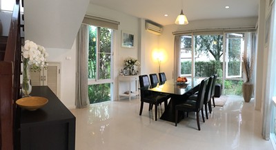 ٻҾ Home for Sale - Seaside with Private Beach in Chonburi - Casalunar Village 3 Bed 3 Bath 1 Kitchen Fully Furnished Ready to move in
