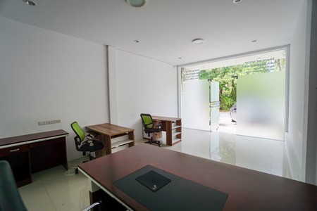 ٻҾ Office for Rent in Bophut Koh samui 3 floor near baandon Hospital Samui 400 m Commercisl building for rent 