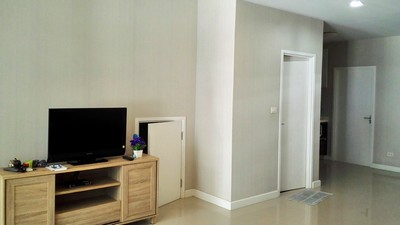 ٻҾ For Rent Townhome Plex Bangna KM.5.Suitable for office or living .Built-in kitchen with full furnished