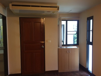 ٻҾ  ͹ ¸Թ ʫഹ  BTS  2͹1 --Phaholyothin Resident Condo for Rent