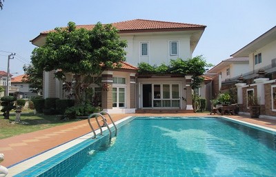 ٻҾ Beautiful house for sale with swimming pool Srinagar Srinakarin Contact k Bow 0953935698