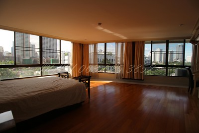 ٻҾ Room for Sale or Rent 3 beds 1 maid and 4 baht near Mall School Hospital Park May 0636253852 or Line ID grayhoud999