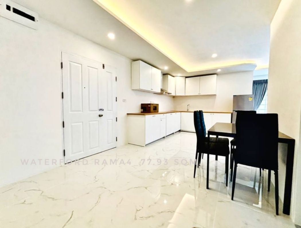 ٻҾ  ͹ newly renovated 2 bedrooms big unit   4 ͹ 77.93 . near BTS in Rama4 and Sukhumvit road