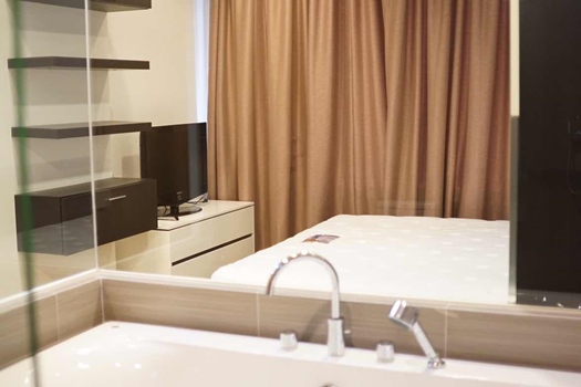 ٻҾ For Rent Siri at Sukhumvit, (BTS Thonglo) 1 bed room, 2 Bath rooms,10nd plus floor 68.62 sqm 